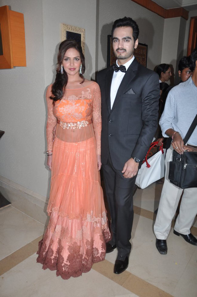 बेटी बचाने को लेकर सितारे रैंप पर | रैंप पर सितारे