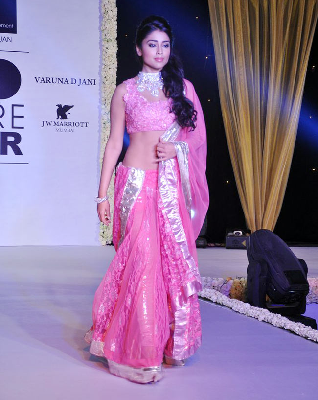 बेटी बचाने को लेकर सितारे रैंप पर | रैंप पर सितारे