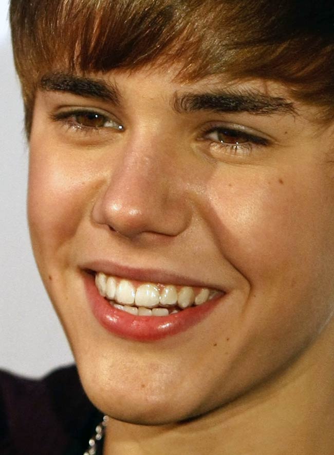 जस्टिन बीबर ने बनवाया दादा जी के सम्मान में नया टैटू