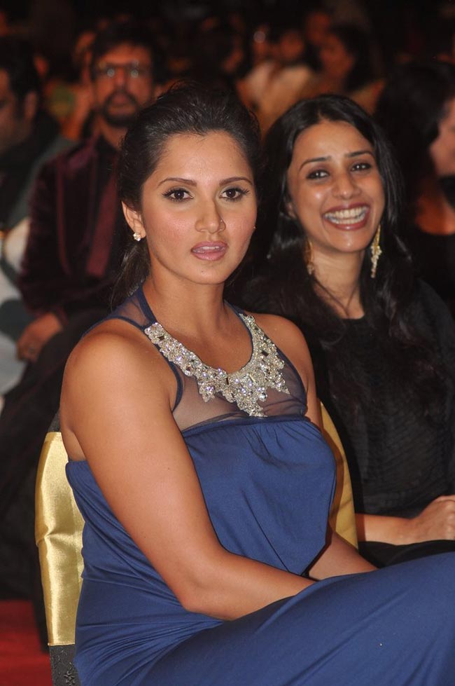 बिग स्‍टार अवार्ड 2012 के हसीन लम्‍हे... | बॉलीवुड की हसीन परियां