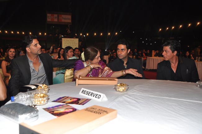 बिग स्‍टार अवार्ड 2012 के हसीन लम्‍हे... | बॉलीवुड की हसीन परियां