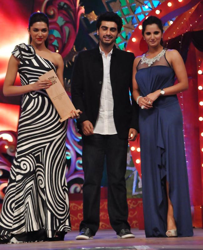 बिग स्‍टार अवार्ड 2012 के हसीन लम्‍हे... | बॉलीवुड की हसीन परियां