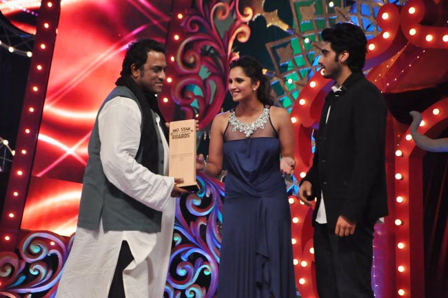 बिग स्‍टार अवार्ड 2012 के हसीन लम्‍हे... | बॉलीवुड की हसीन परियां