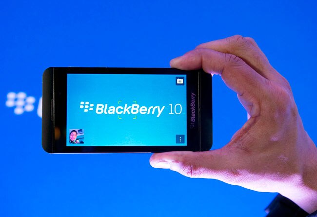 ब्लैकबेरी-10 ने लॉन्च किए दो नए फोन्स | पढ़ें