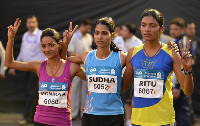 मुंबई मैराथन में पहुंचा बॉलीवुड | ग्लैमर का तड़का