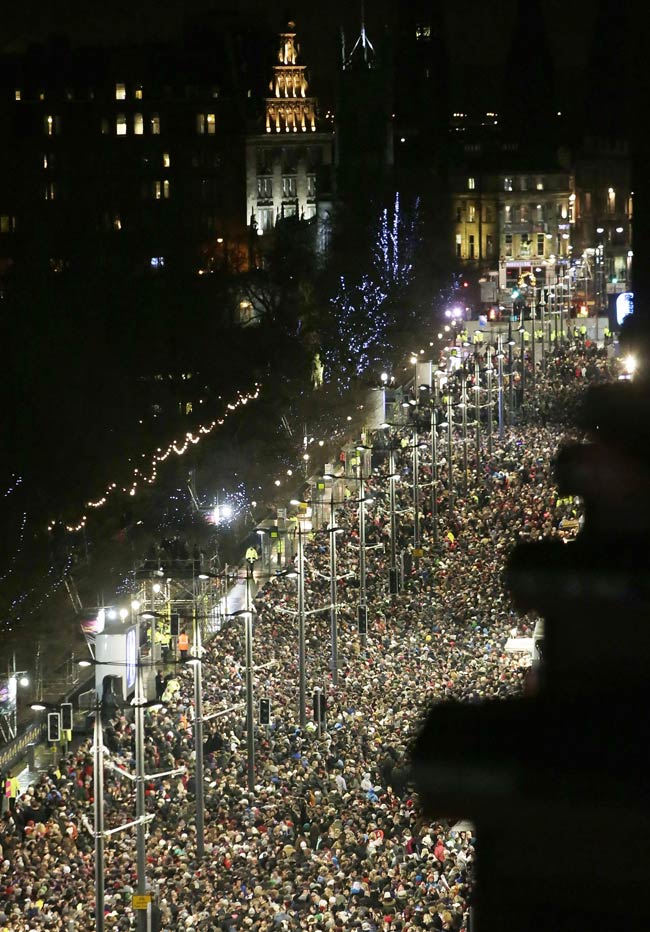 पूरी दुनिया ने किया नए साल का स्‍वागत | हॉट लियोन