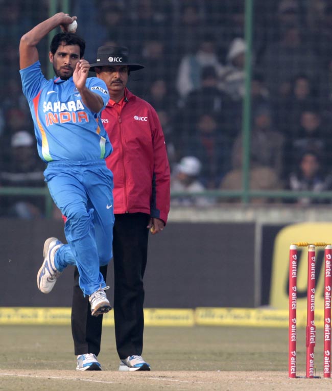 कोटला में गेंदबाजों का कमाल, जीता भारत | पढ़ें