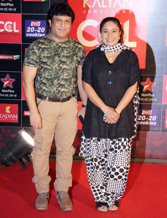 'सेलिब्रिटी क्रिकेट लीग 2013' के रेड कार्पेट पर सितारे | रैंप पर सितारे