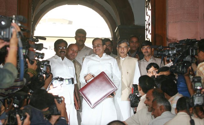 पी. चिदंबरम: जिनके इशारों पर चलती है अर्थव्‍यवस्‍था...