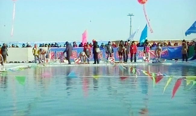 स्नो फेस्टिवल: ठंड में देखी है कहीं ऐसी मस्ती!