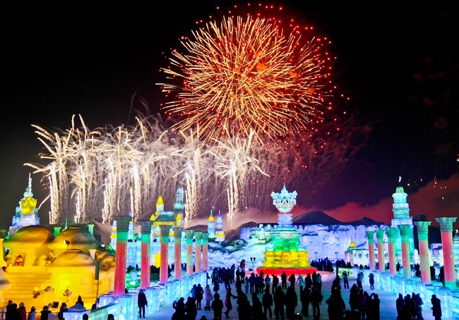 स्नो फेस्टिवल: ठंड में देखी है कहीं ऐसी मस्ती!