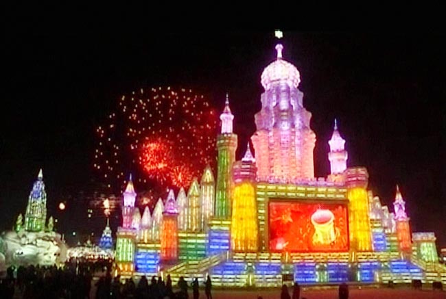 स्नो फेस्टिवल: ठंड में देखी है कहीं ऐसी मस्ती!