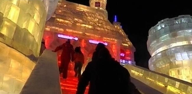 स्नो फेस्टिवल: ठंड में देखी है कहीं ऐसी मस्ती!