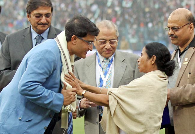 कैब ने किया भारत-पाक क्रिकेटरों को सम्मानित