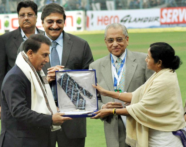 कैब ने किया भारत-पाक क्रिकेटरों को सम्मानित