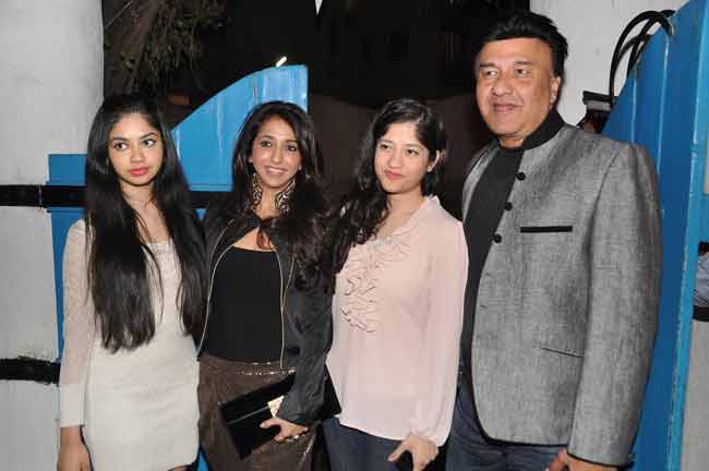 डब्बू रत्नानी के 2013 कैलेंडर लॉन्च में पहुंचा बॉलीवुड | ग्लैमर