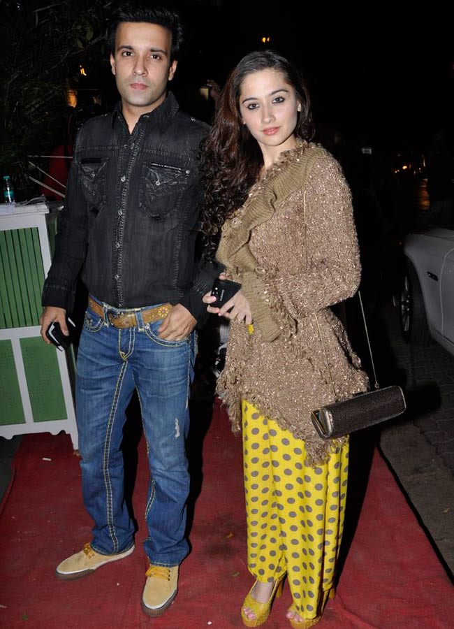 डब्बू रत्नानी के 2013 कैलेंडर लॉन्च में पहुंचा बॉलीवुड | ग्लैमर