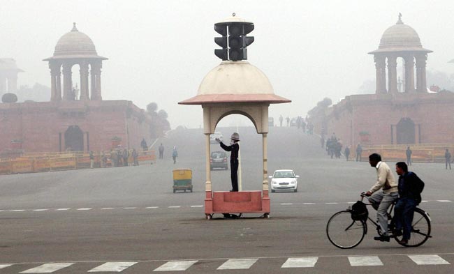 दिल्ली में ठंड ने तोड़ा 43 सालों का रिकार्ड