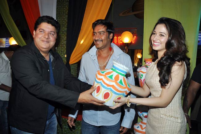 फिल्म 'हिम्मतवाला' का फर्स्‍ट लुक हुआ लॉन्‍च...