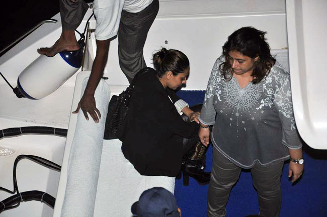 रितिक ने यॉट पर मनाया बर्थडे |   रितिक की शान