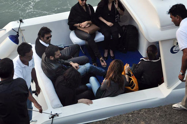 रितिक ने यॉट पर मनाया बर्थडे |   रितिक की शान