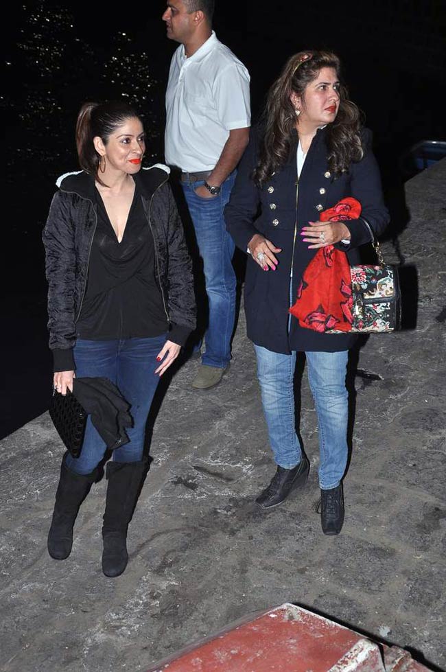 रितिक ने यॉट पर मनाया बर्थडे |   रितिक की शान