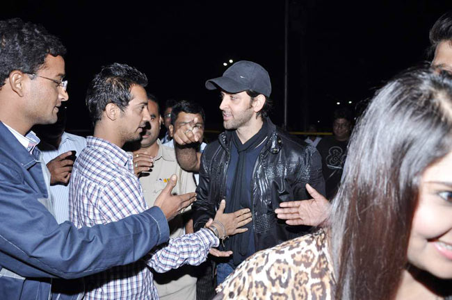 रितिक ने यॉट पर मनाया बर्थडे |   रितिक की शान