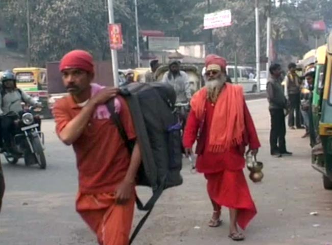 संगम पर महाकुंभ की भव्‍य तैयारियों का नजारा