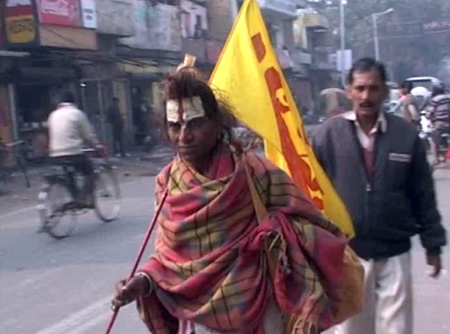 संगम पर महाकुंभ की भव्‍य तैयारियों का नजारा