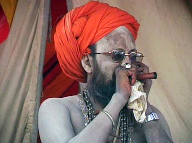 संगम पर महाकुंभ की भव्‍य तैयारियों का नजारा