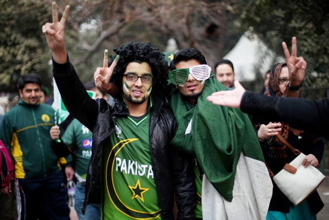 कोटला में गेंदबाजों का कमाल, जीता भारत | पढ़ें