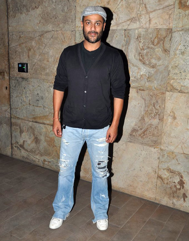 'इनकार' की स्पेशल स्क्रीनिंग में पहुंचे सितारे | फर्स्ट लुक