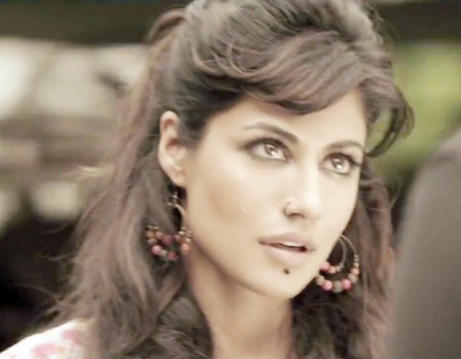 'इनकार' का फर्स्ट लुक | चित्रांगदा सिंह की खूबसूरती