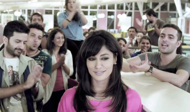 'इनकार' का फर्स्ट लुक | चित्रांगदा सिंह की खूबसूरती