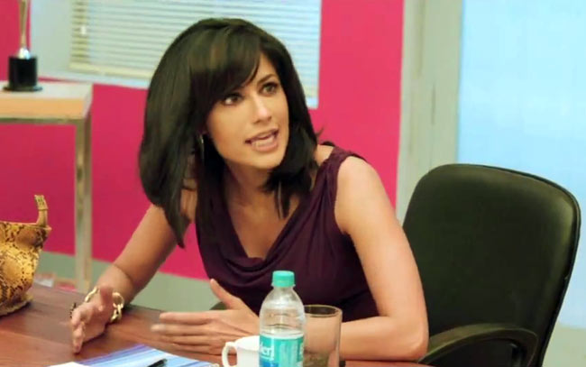 'इनकार' का फर्स्ट लुक | चित्रांगदा सिंह की खूबसूरती