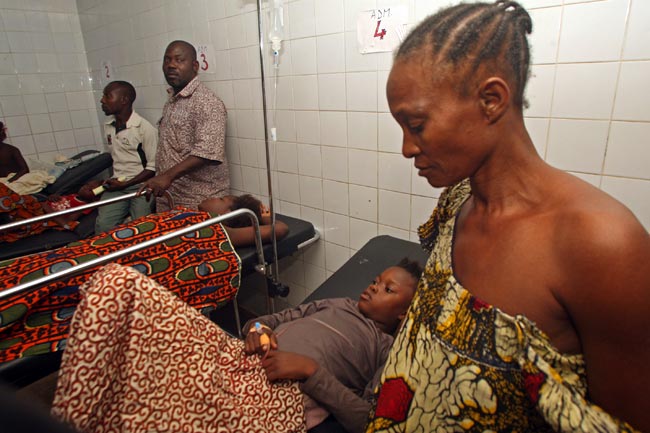 आईवरी कोस्ट में भगदड़, 61 की मौत