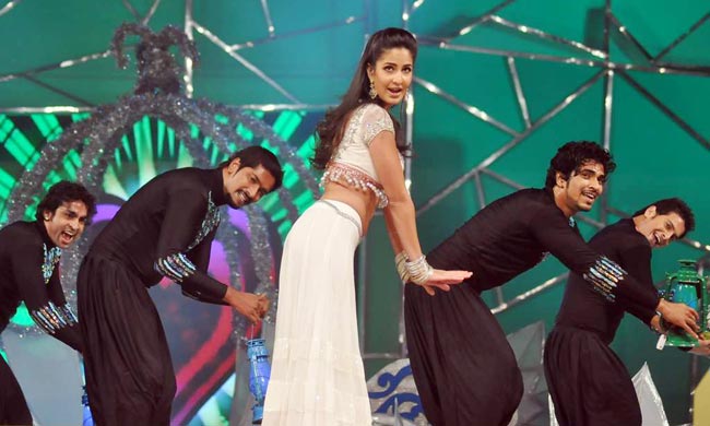 उमंग 2013 में कैटरीना ने खूब लगाए ठुमके  | कैटरीना की अदाएं