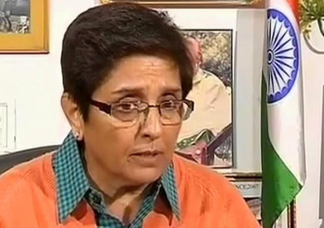 2 जनवरी 2013: तस्वीरों में दिनभर की बड़ी खबरें