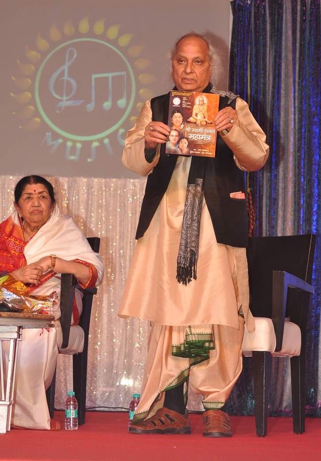 LM म्यूजिक की लांचिंग पर लीजेंड्स