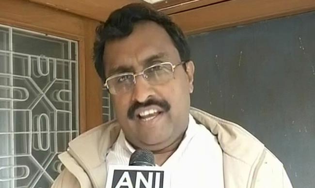 तस्‍वीरों में 4 जनवरी 2013 की अहम खबरें