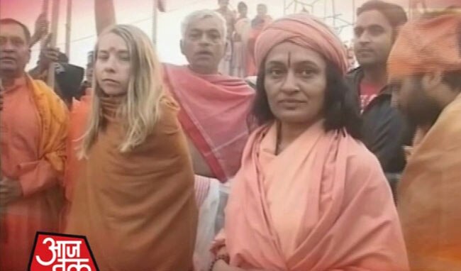 आजतक के कैमरों में कैद महाकुंभ मेले की झलकियां