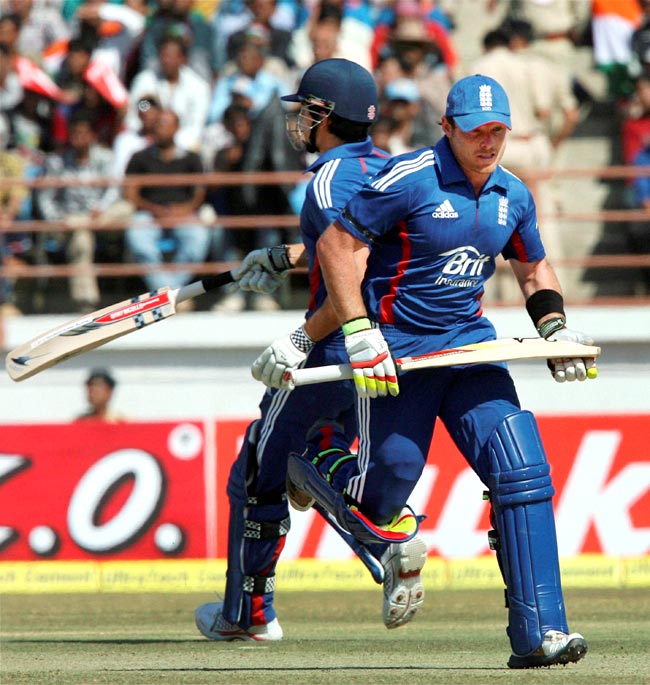 राजकोट वनडेः रोमांचक मुकाबले में हारी टीम इंडिया