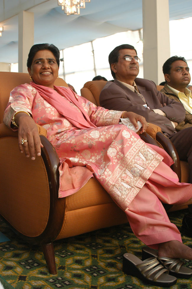 मायावती की अनदेखी तस्वीरें | पार्क प्रेम