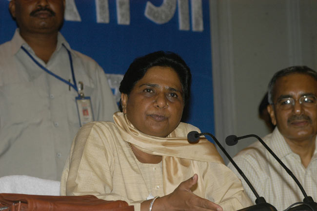 मायावती की अनदेखी तस्वीरें | पार्क प्रेम