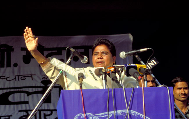 मायावती की अनदेखी तस्वीरें | पार्क प्रेम