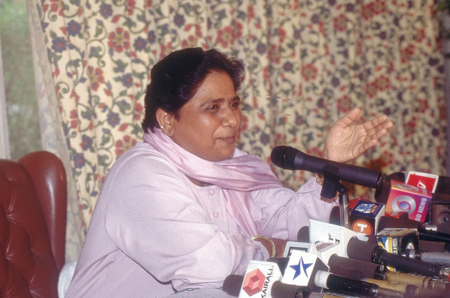 मायावती की अनदेखी तस्वीरें | पार्क प्रेम