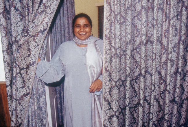 मायावती की अनदेखी तस्वीरें | पार्क प्रेम