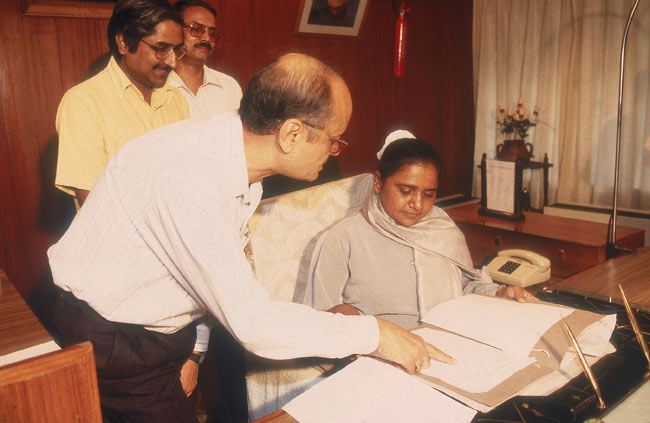 मायावती की अनदेखी तस्वीरें | पार्क प्रेम