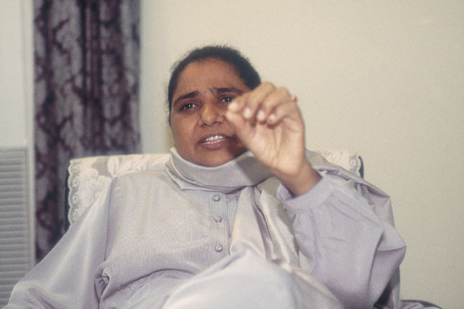 मायावती की अनदेखी तस्वीरें | पार्क प्रेम