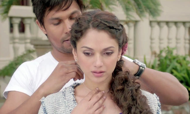 'मर्डर-3' का फर्स्ट लुक | बढ़ी 'मर्डर 3' की धमक